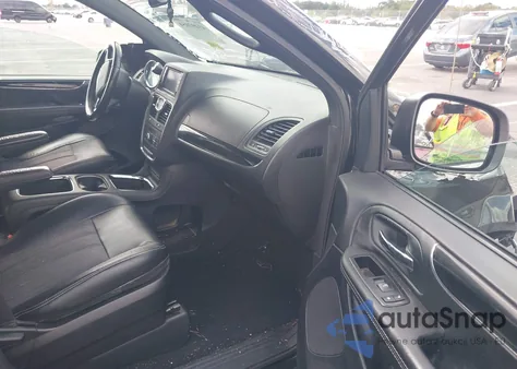 2015 Chrysler Town & Country S из США, поврежденный, VIN 2C4RC1HG0FR521773